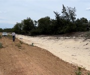 Cần bán 3000m2 đất trồng cây ven biển  SHR, cách bãi tắm Hải Ninh 500m. Giá: 800 triệu