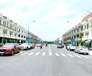 1 Bán nhà phố chính chủ 1 trệt 2 lầu mặt tiền 25m, trung tâm hành chính Bàu Bàng 100m2 giá 2,9 tỷ