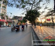 Bán nhà mặt phố đi bộ Thê Lữ, Nhà có Cầu Thang máy
