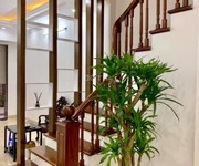         bán nhà mặt đường khu trung kính, 42m2 x 5 tầng, mt 6m, giá chỉ 5.5 tỷ    