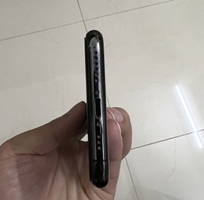 4 Cần bán Iphone XS 64GB màu đen