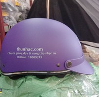 In logo lên mũ bảo hiểm theo yêu cầu