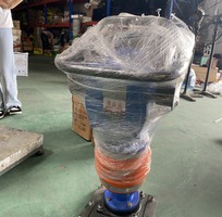 1 Máy đầm cóc điện