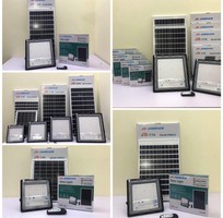 12 Đèn năng lượng mặt trời sân vườn