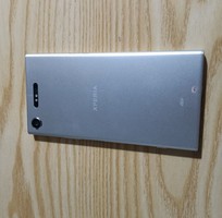 1 Sony Xperia XZ1 màu bạc  chưa qua sửa chữa