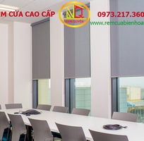 2 Lắp đặt rèm cuốn cao cấp dành cho văn phòng tại Bình Dương