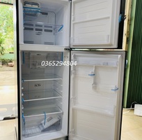 1 Tủ lạnh Toshiba GR-A28VM UKG1  233L