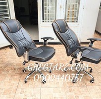 Ghế giám đốc ngã lưng tay T màu da đen