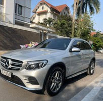 2 Cần bán Mercedes GLC300 AMG 2016,xe siêu chất Hà Nội