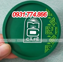 4 Lót cốc cao su thêm 1 màu sắc mới lạ để khách lựa chọn in ấn logo cho quán đây ạ.