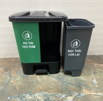 4 Bán thùng rác 2 ngăn dùng phân loại rác thải tại nguồn