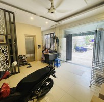 28 Shop cần nam nữ phụ bán hàng