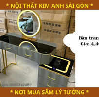 Bàn trang điểm mini có sạc không dây