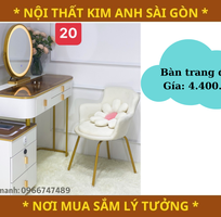 1 Bàn trang điểm mini có sạc không dây