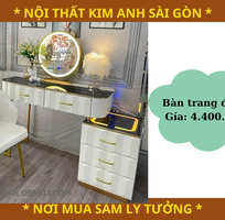 3 Bàn trang điểm mini có sạc không dây