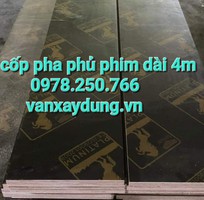 1 Ván ép phủ phim dài 4m đổ cột tại Tp. Rạch Giá, Kiên Giang