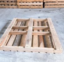 4 Pallet nhưa pallet gỗ giá rẻ