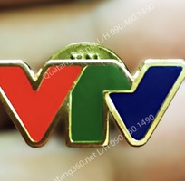 2 Làm huy hiệu cào áo theo yêu cầu