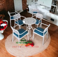 2 Bàn ghế cafe giá rè 2 Bàn ghế cafe giá rè