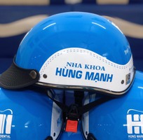 2 Mũ bảo hiểm in logo nghệ thuật sáng tạo trên mũ là đây