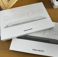 Tab S9 Wifi 128G giá 13.490.000đ  tặng kèm tai nghe