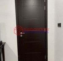 2 Cửa nhựa Composite phủ sơn đen