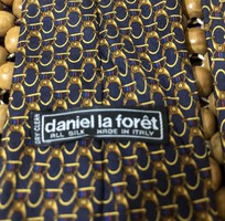 1 Cà vạt Daniel la Foret cao cấp, 100 silk, Made in Italy cỡ trung lịch lãm bản 9 cm, gam màu nâu tây