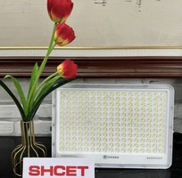 1 Đèn pha led năng lượng mặt trời CET 107B-500W