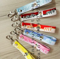 3 In và sản xuất dây đeo, thẻ nhựa , bảng tên chuyên nghiệp