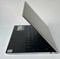 3 Dell Xps 9300 Core i7-1065G7 / Ram 32GB / SSD 512GB / 13.4 inch FHD  / 1.27Kg