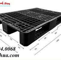 4 Pallet nhựa Vũng Tàu cuối năm trong kho bãi doanh nghiệp