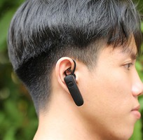 2 Tai nghe Plantronics ML15