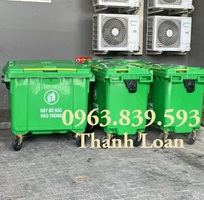 8 Bán thùng rác công cộng loại có bánh xe và nắp đậy giá sỉ.