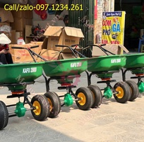 3 Xe rải phân bón Turbo KF2000 giá rẻ