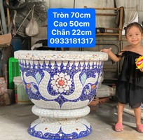 7 Chậu xi măng, cốt sắt bên ngoài ốp miếng sành sứ tinh tế