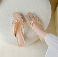 2 Sục Nữ Quốc Định   Phong Cách Hiện Đại, Thoải Mái Từng Bước Chân