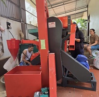 3 Máy xay xát gạo 3 pha kèm gầu tải Takyo TK1100   Động cơ 15kW