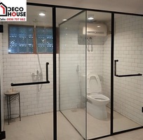 Mẫu kính ốp bếp màu xanh cốm cho nhà bếp hiện đại
