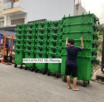 2 Thùng rác nhựa công cộng màu sắc đa dạng, phù hợp mọi khu vực