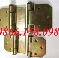 Công dụng của bản lề cửa xe tải trong vận hành và sử dụng