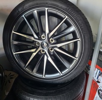 Thanh lý bộ mâm lốp xe Toyota Camry đời 2022 kích thước 18 inch