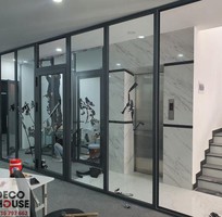 Vách kính cường lực khung nhôm giá rẻ, chất lượng cao