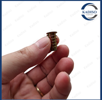 3 Kadiso  Ốc Cấy Có Vành M6x20 360c/1kg Chất Liệu Hợp Kim Kẽm Bền Bỉ Giữ Vị Trí Khi Lắp Đặt Dễ Lắp Đặ