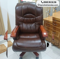 1 Ghế giám đốc bọc da chân gỗ CD7100-L tại HCM