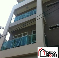 Lý do nên chọn lan can kính cho chung cư cao tầng Lý do nên chọn lan can kính cho chung cư cao tầng