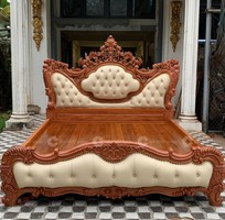 Giường Ngủ Gỗ Tự Nhiên Phong Cách Cổ Điển Sang Trọng