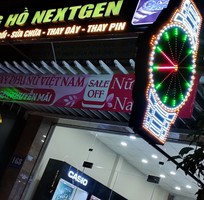 3 Thanh Lý Cửa Hàng Đồng Hồ,  200 Đồng Hồ Mới    10 Tủ Trang Trí: 250 Triệu