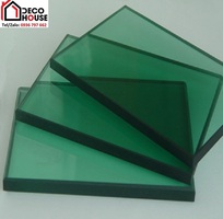 Xưởng sản xuất kính cường lực xanh lá chất lượng cao