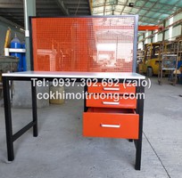 4 Bàn nguội cơ khí mặt gỗ kết hợp bảng treo, bàn thao tác cơ khí
