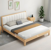 1 Giường Ngủ Gỗ Tự Nhiên Chân Thấp Bọc Nệm Hiện Đại